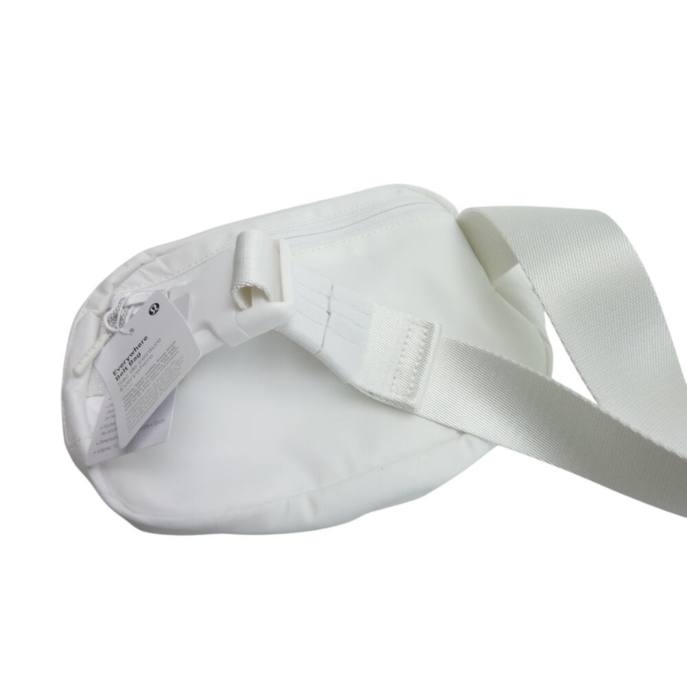 NWT Lululemon Everywhere Belt Bag Womens 1L White Travel Fanny Pack Hip Bag - Picture 4 of 5